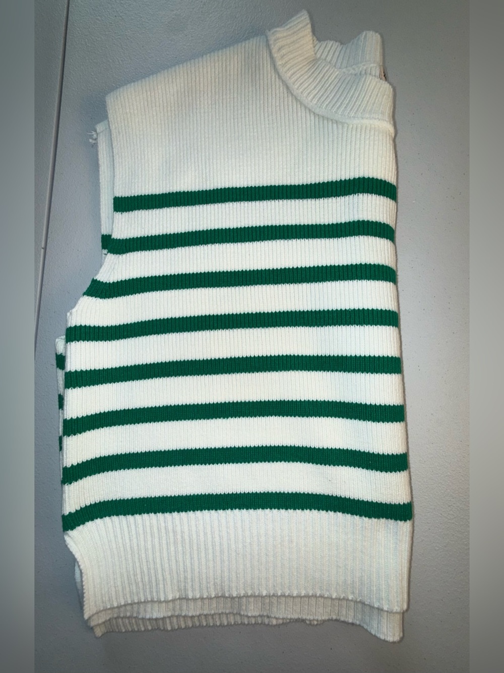 Zenana Oversized Striped Sweater Vest Medium Green White Crew Neck Knit Top - Picture 4 of 8